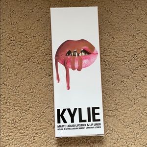 Kylie kit